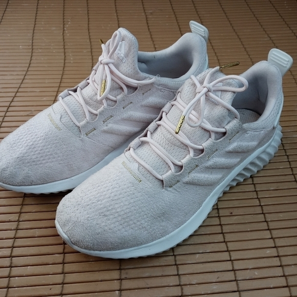 Adidas Alphabounce Cityrun B42297 Pink Running Shoes Sneakers Size EU 39. US men - Picture 1 of 11